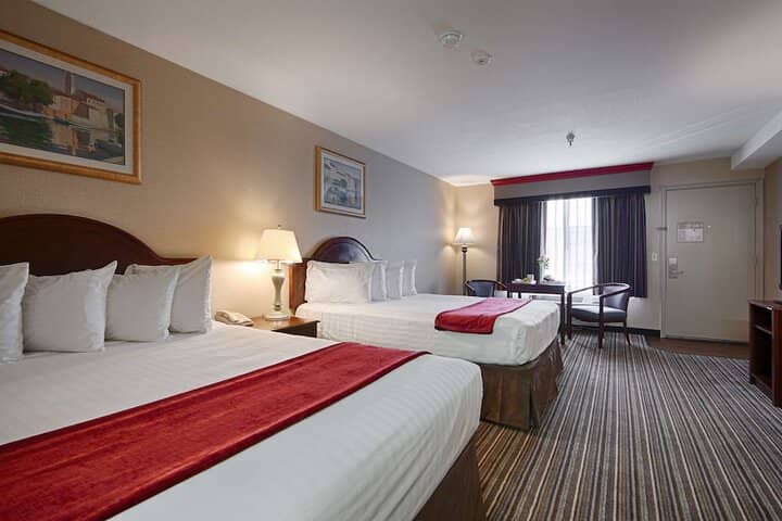 Room 4 of 27